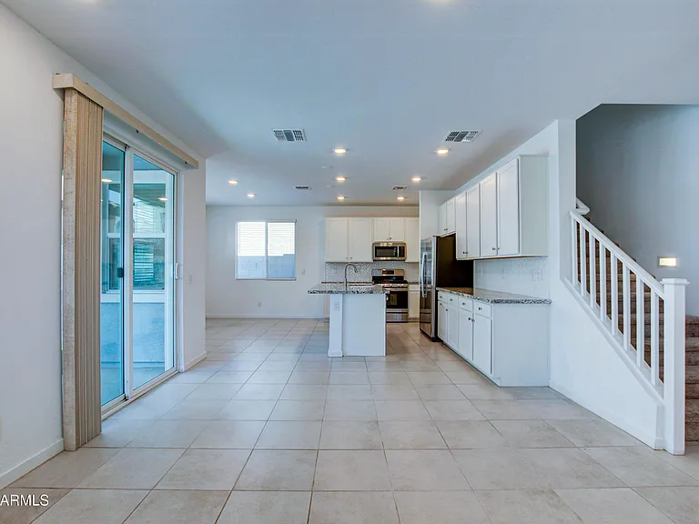 9902 E Tamery Ave — Photo 4