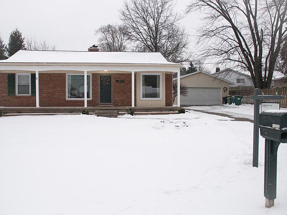 2nd image of 1910 Covington Dr SE