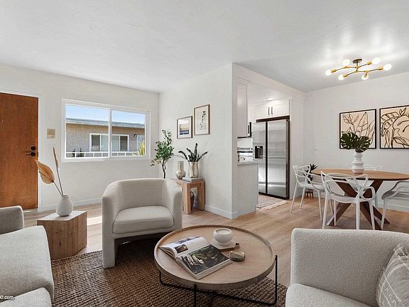 5th image of 3985 Riviera Dr Unit I