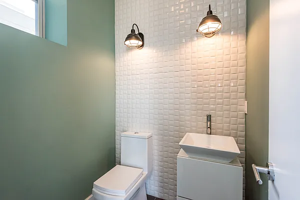 Rented by Nooklyn NYC LLC | media 46