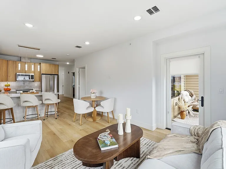 8800 Kennedy Blvd #501 — Photo 11