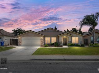 9913 Pavilion Dr, Bakersfield, CA 93312
