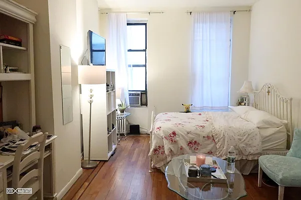 Rented by Citi Habitats | media 12