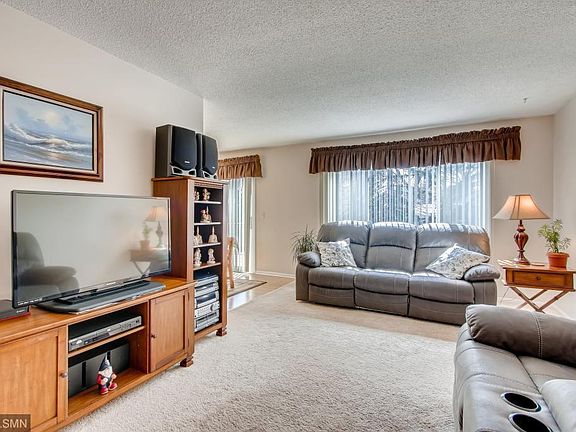 4th image of 740 116th Ave NE