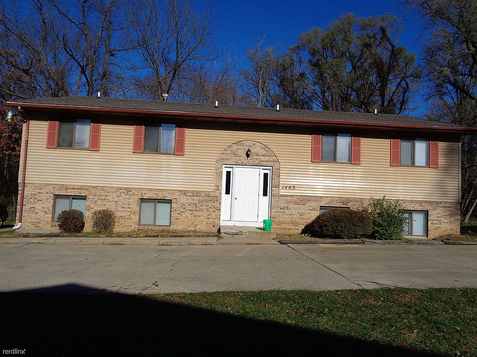 1403 Huntington Ave