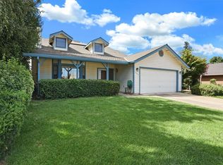 326 Sparrow Ln, Lodi, CA 95240