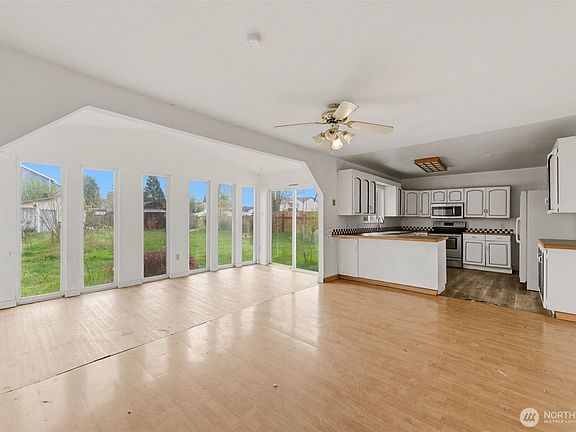 2nd image of 14751 89th Avenue SE