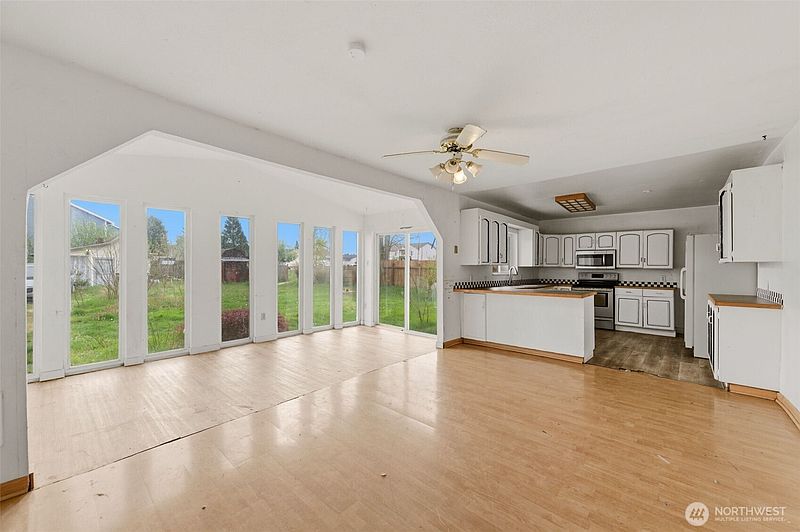 2nd image of 14751 89th Avenue SE