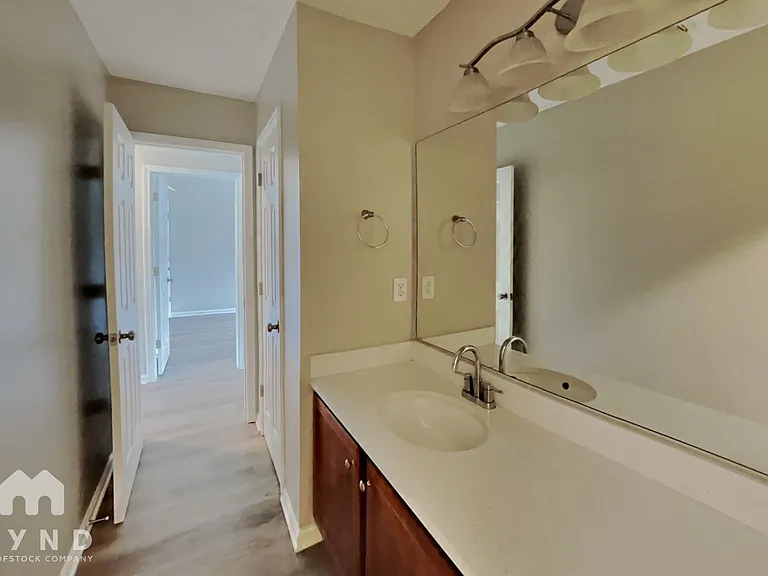 1037 Saint Augustine Pkwy — Photo 18