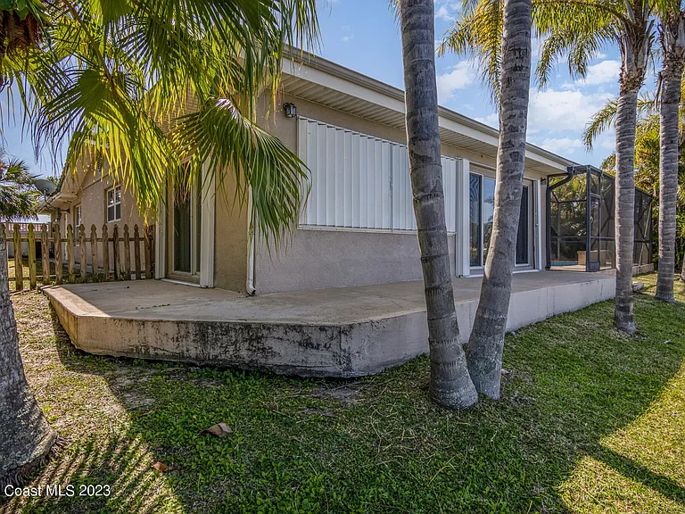187 Jamaica Dr — Photo 31