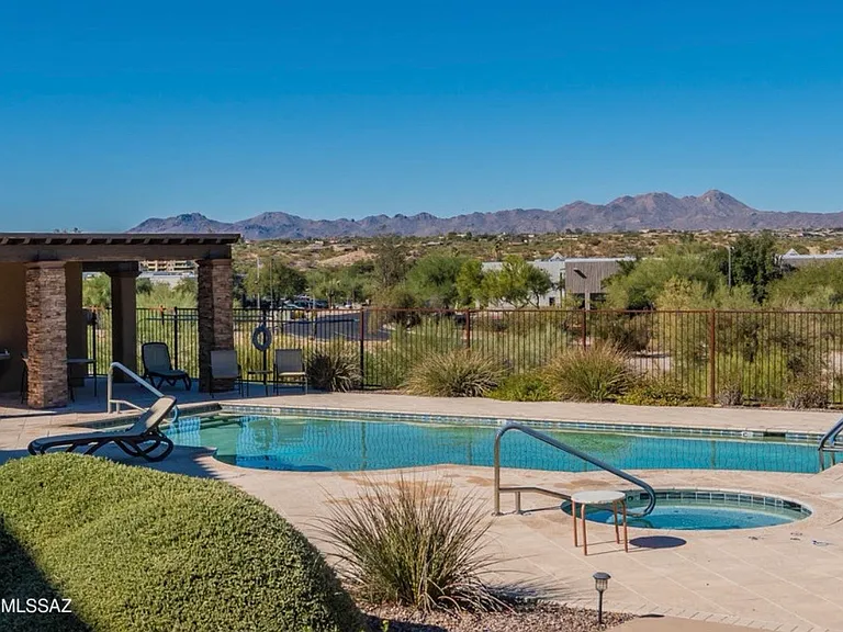 1341 E Rams Hill Dr — Photo 40