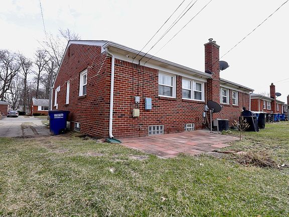 3rd image of 1988 Ackley Ave