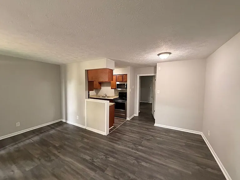 2021 Cambridge Dr #10 — Photo 12