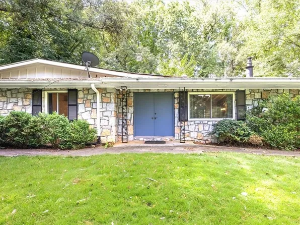 2619 Andover Dr, Dunwoody, GA 30360
