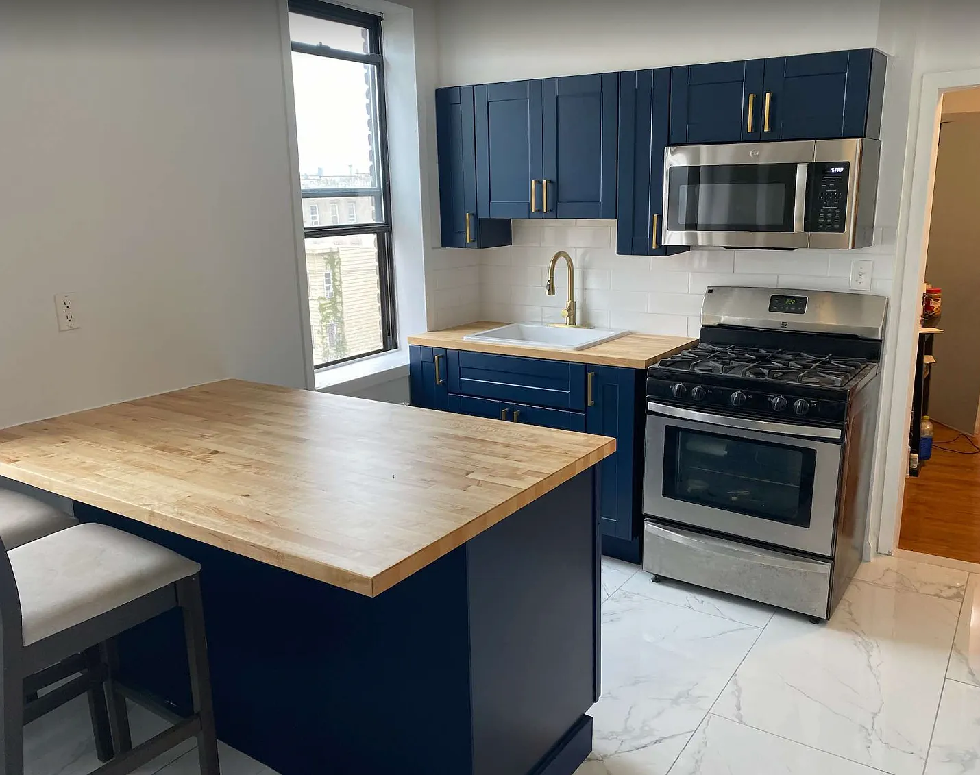 1200 Central Ave — Photo 1