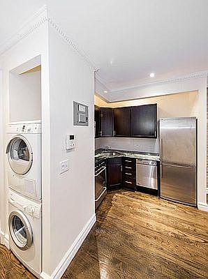 4th image of 409 E 81st St APT 2A