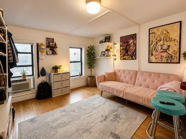 321 1st Avenue image 1 of 5