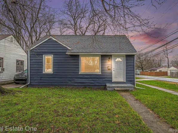 6602 Banner St, Taylor, MI 48180