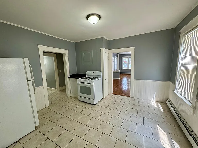 17 Richter St #1 — Photo 3