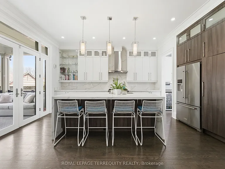 130 Edgecroft Rd — Photo 10