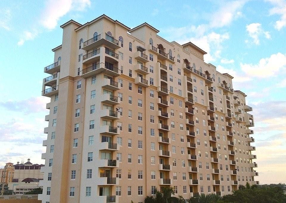 1st image of 616 Clearwater Park Rd APT 502