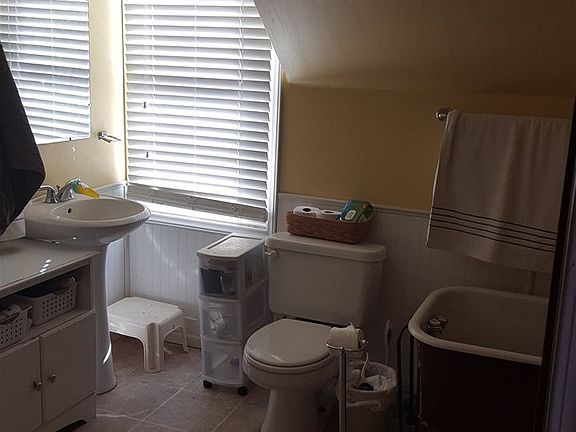 BATHROOM WITH TUB AND SHOWER