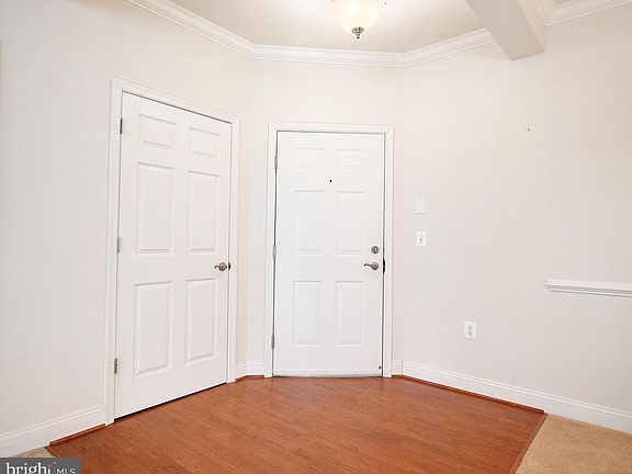 3rd image of 1818 Selvin Dr Unit 302