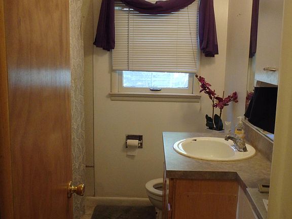 Bathroom with Tenants amendies