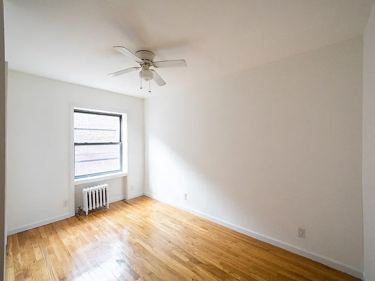 20 Sidney Pl #3D — Photo 3