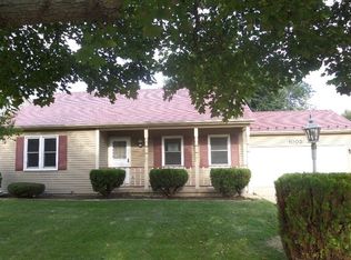 1005 Blackhawk Dr, Elgin, IL 60120