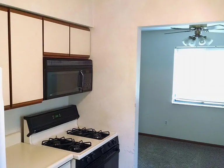 5750 Ryewyck Dr #3 — Photo 6