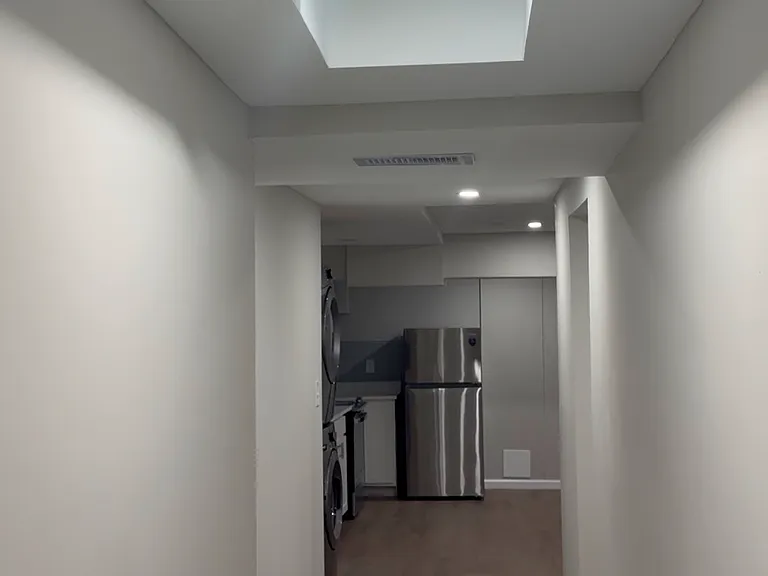 619 Quintana Pl NW — Photo 2