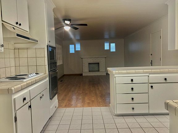 4th image of 2041 Cumberland Dr