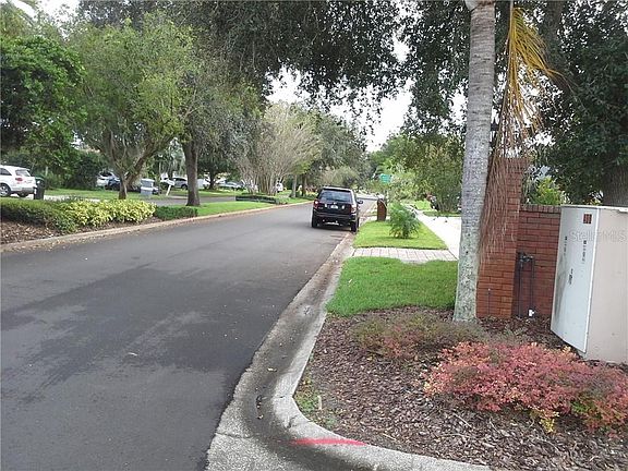 5th image of 638 Jadewood Ave