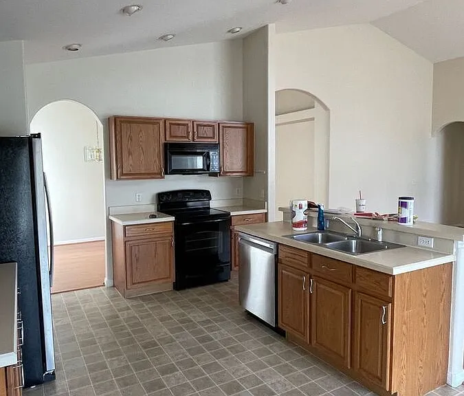 722 Windsor Estates Dr — Photo 16