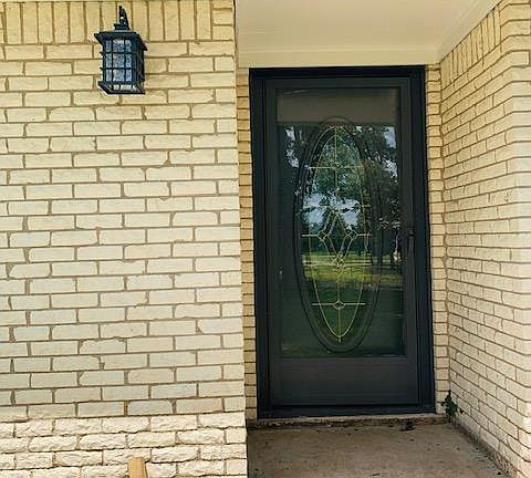 2nd image of 1487 Southwood Dr