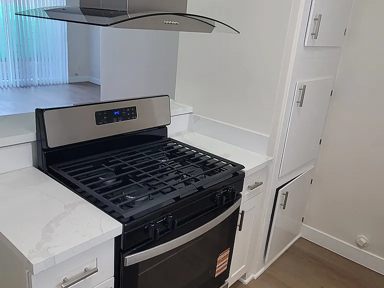 1711 Marine Ave #2 — Photo 5