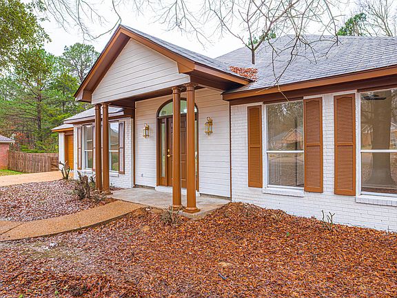4th image of 807 Meadow Way Cv