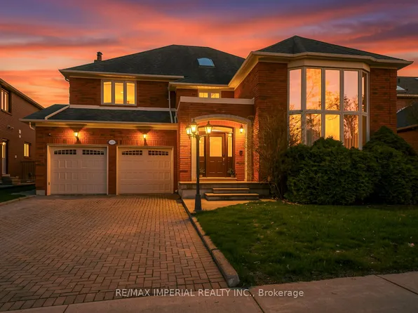 5859 Riverside Pl, Mississauga, ON L5M 4X1