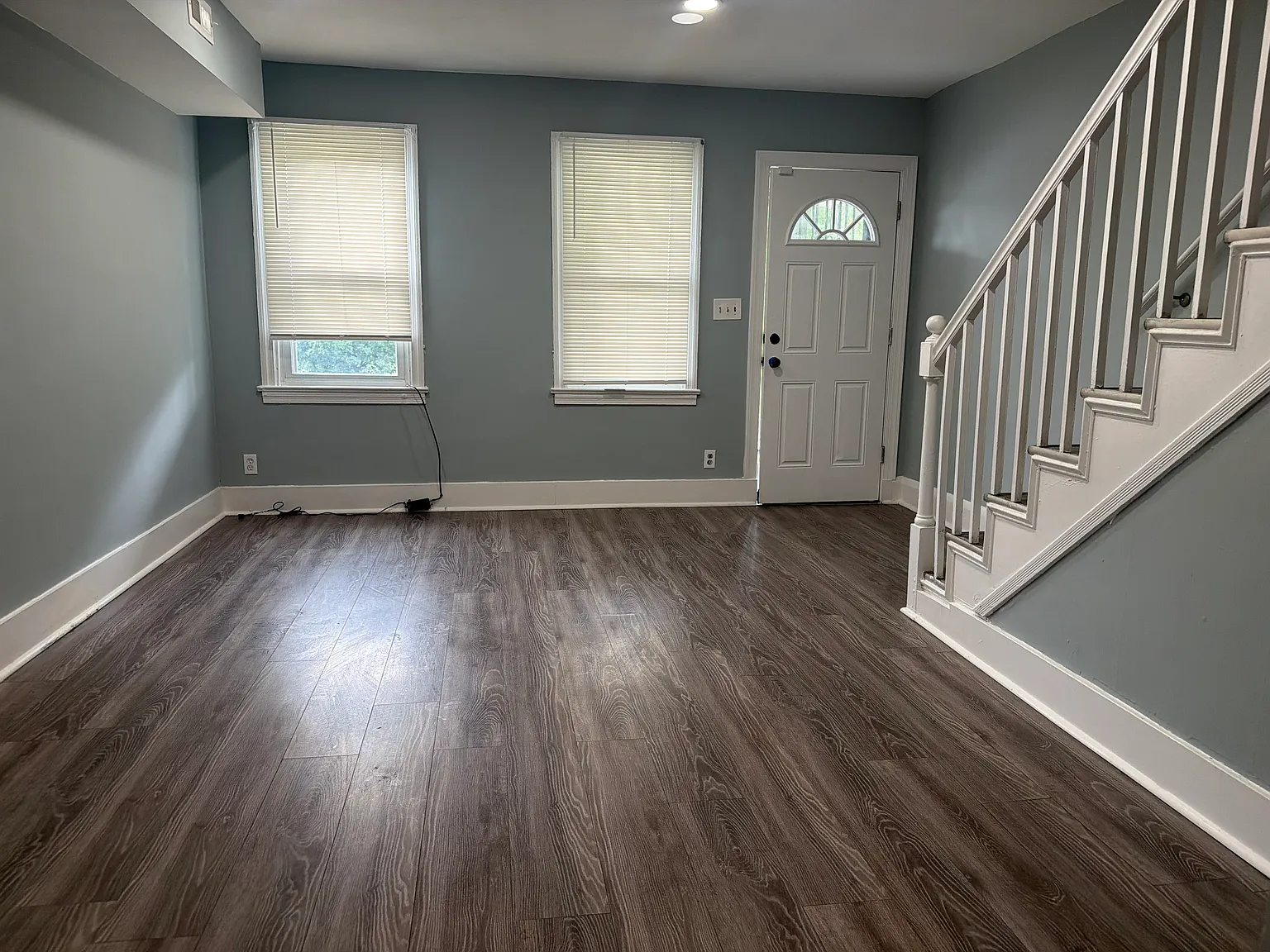 3 bed, 1030 sqft, $1,400 — Photo 2