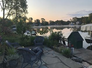 9069 Buckingham Rd, White Lake, MI 48386