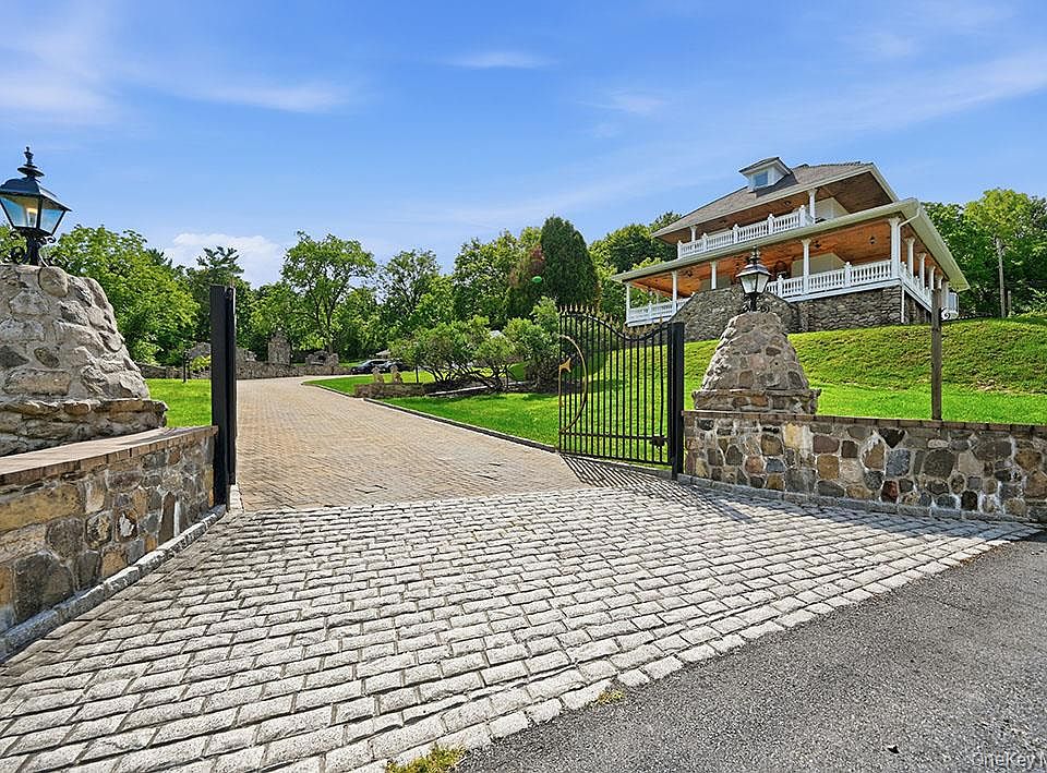 1st image of 7 Lake Avenue