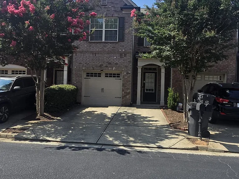1785 Garbrooke Cv — Photo 3