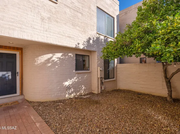 2817 E Sierra Vista Rd, Tucson, AZ 85716