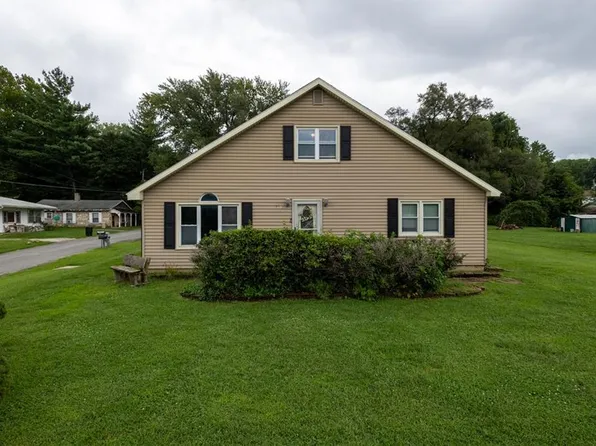 7201 King Hill Ave, Saint Joseph, MO 64504