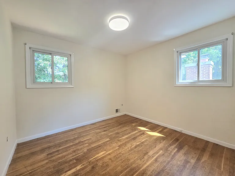 111 Tamarisk Ct — Photo 35