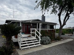 1691 S Hillcrest St, Porterville, CA 93257