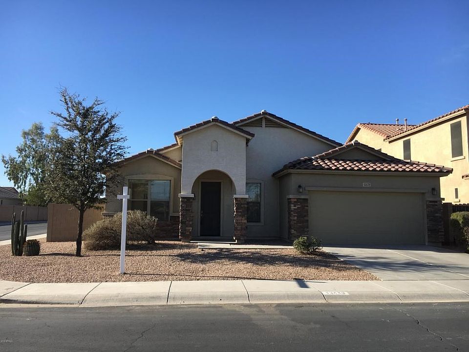 2199 SqFt, 3-Car Tandem Garage