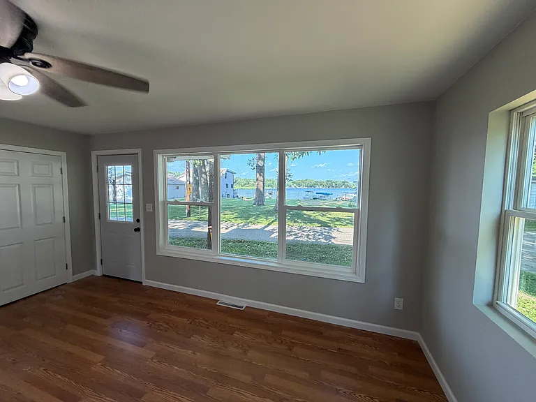 872 Clifford Lake Dr — Photo 7