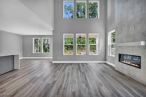 3 bed, 2092 sqft, $4,000 — Photo 4